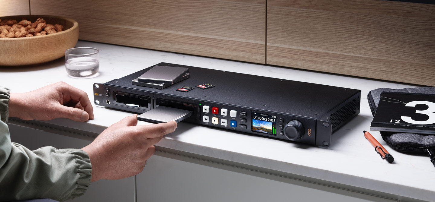 Blackmagic HyperDeck Studio 4K Pro - Masters Voice Audio Visual
